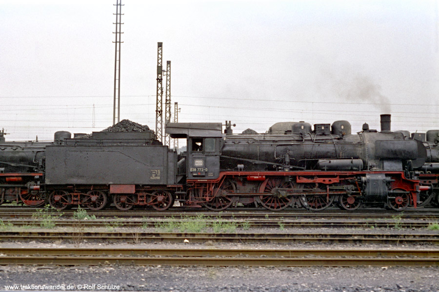 http://www.traktionswandel.de/pics/foren/hifo/1971-08-07_B22-04_038772-0_BwTuebingen_dort.jpg
