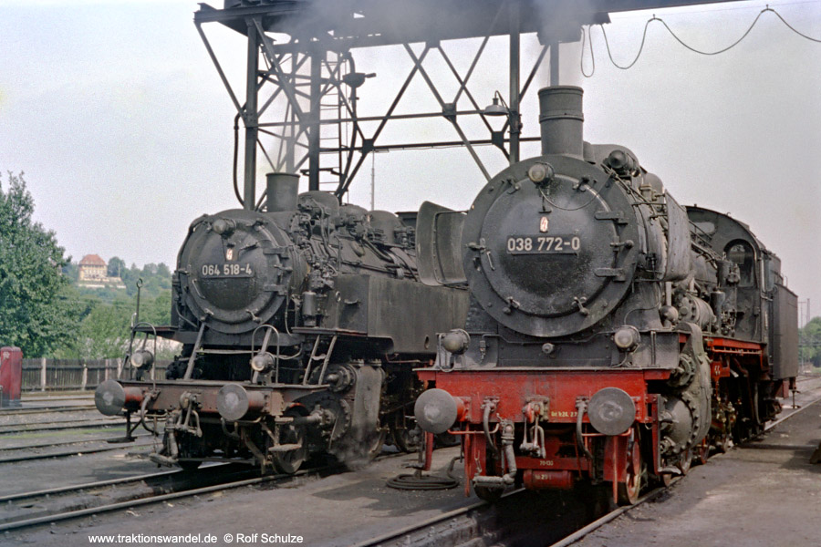 http://www.traktionswandel.de/pics/foren/hifo/1971-08-07_B22-10_038772-0_064518-4_BwTuebingen_dort.jpg