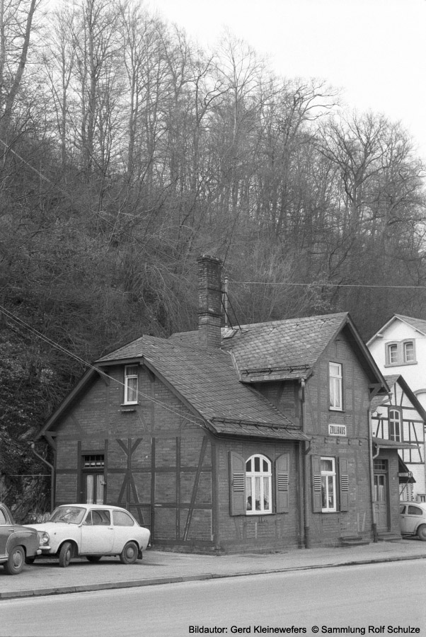 http://www.traktionswandel.de/pics/foren/hifo/sammlung/1970-03-01_Bd29_Bf-Geb-Wiesbaden-Zollhaus_GerdKleineswefers_900h.jpg