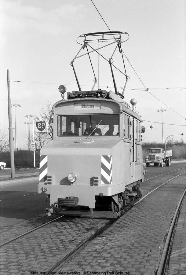 http://www.traktionswandel.de/pics/foren/hifo/sammlung/c_1964-1970_Bd15-2_Rheinbahn_Lok46_Duesseldorf_GerdKleinewefers_900h.jpg